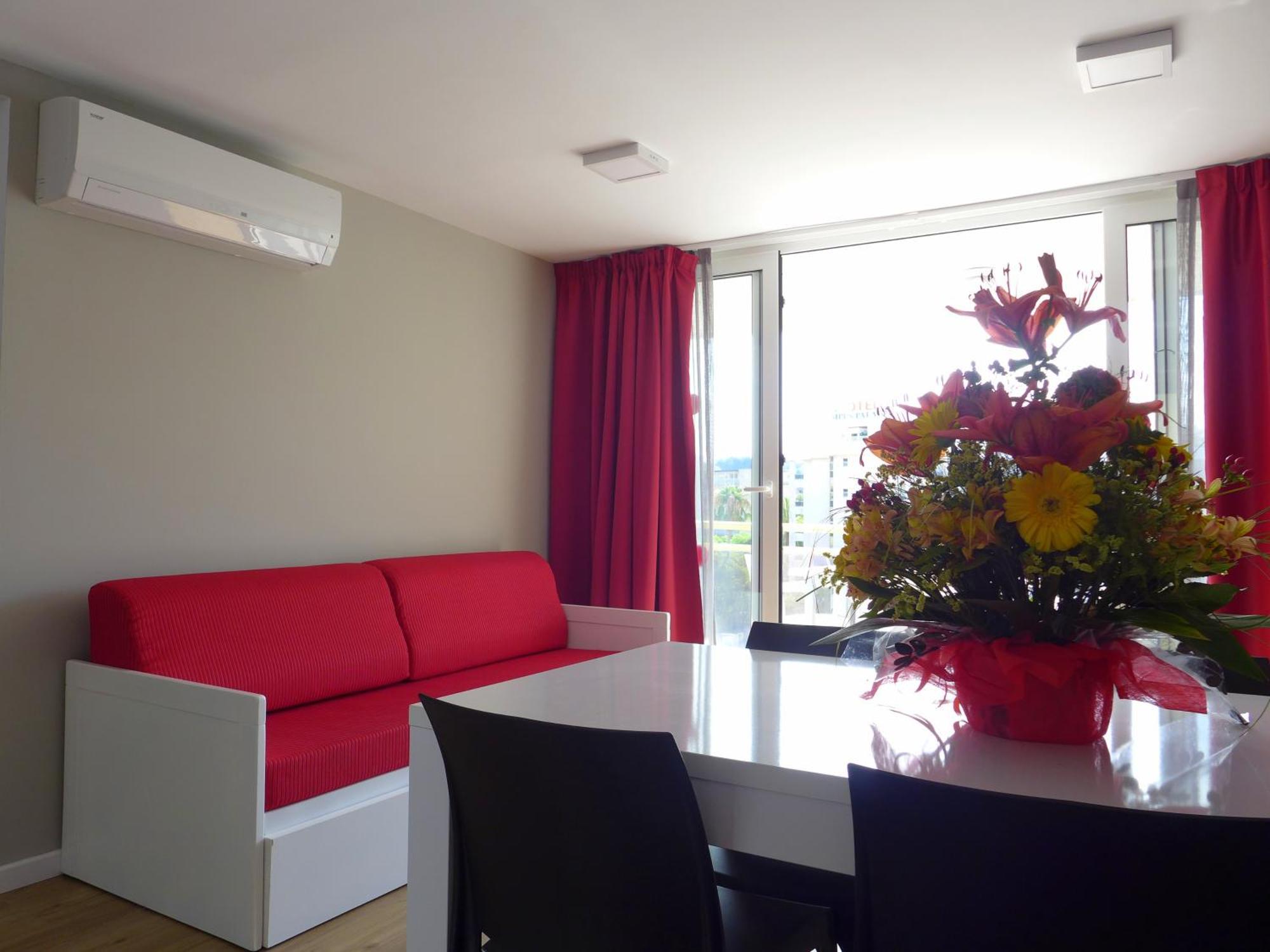 Rentalmar Navarra Family Suites Salou Room photo